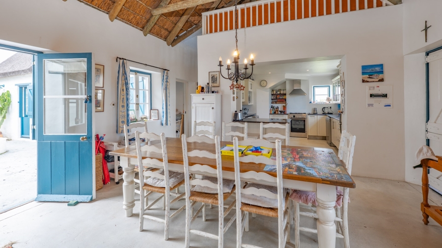 4 Bedroom Property for Sale in Struisbaai Western Cape